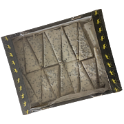 Вафли глазированные Француженка с начинкой со вкусом лимона, бельгийской шоколадной крошкой в белой кондитерской глазури Лосино-Петровская КФ, 3кг